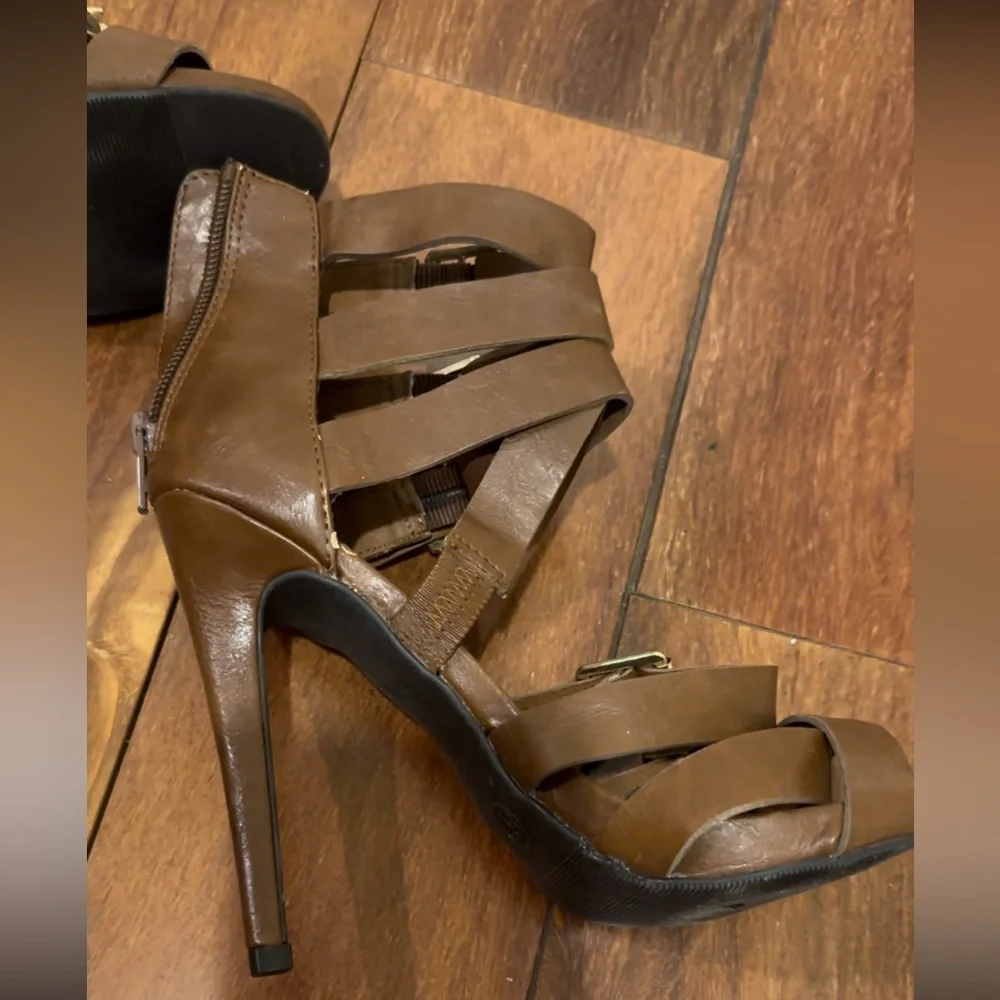 Mossimo - Picture 5 of 11